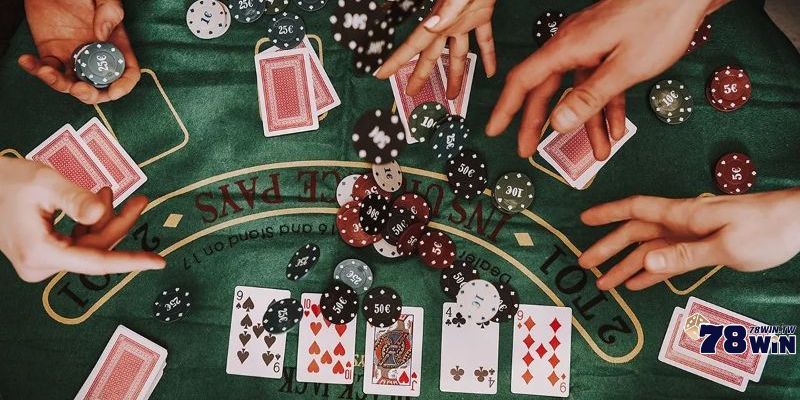 Các vòng chơi Poker chi tiết và dễ nhớ